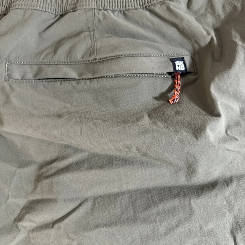 Alaskan Hardgear Men's Green Standard Fit Hiking Shorts Size 44 - Picture 6 of 7